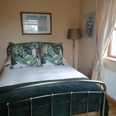 Mountain And Sea Views *