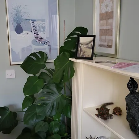 Mountain And Sea Views *