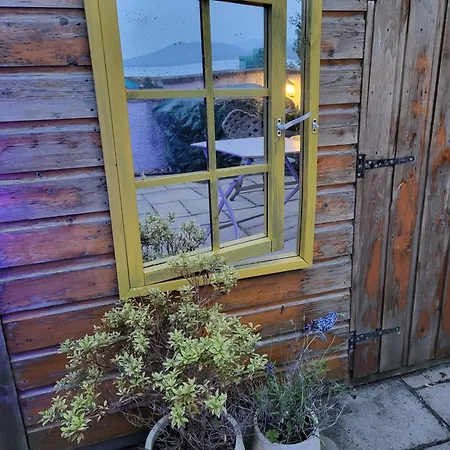 Mountain And Sea Views 아파트